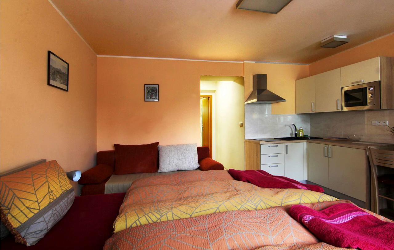 Pension Zeleny Strom Mikulov Exterior foto